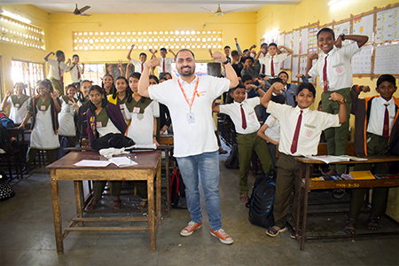 VOLUNTEERS OF SPREADING BLISS WITH SCHOOL STUDENTS
        