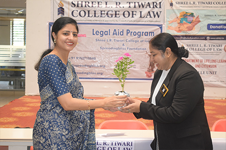 Staffs of LR Tiwari College felicitating SBF Volunteers 




        