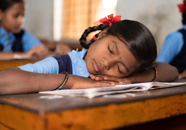 Spreading Bliss Foundation highlights how poor sleep from screen use affects a child's attention and energy in the classroom